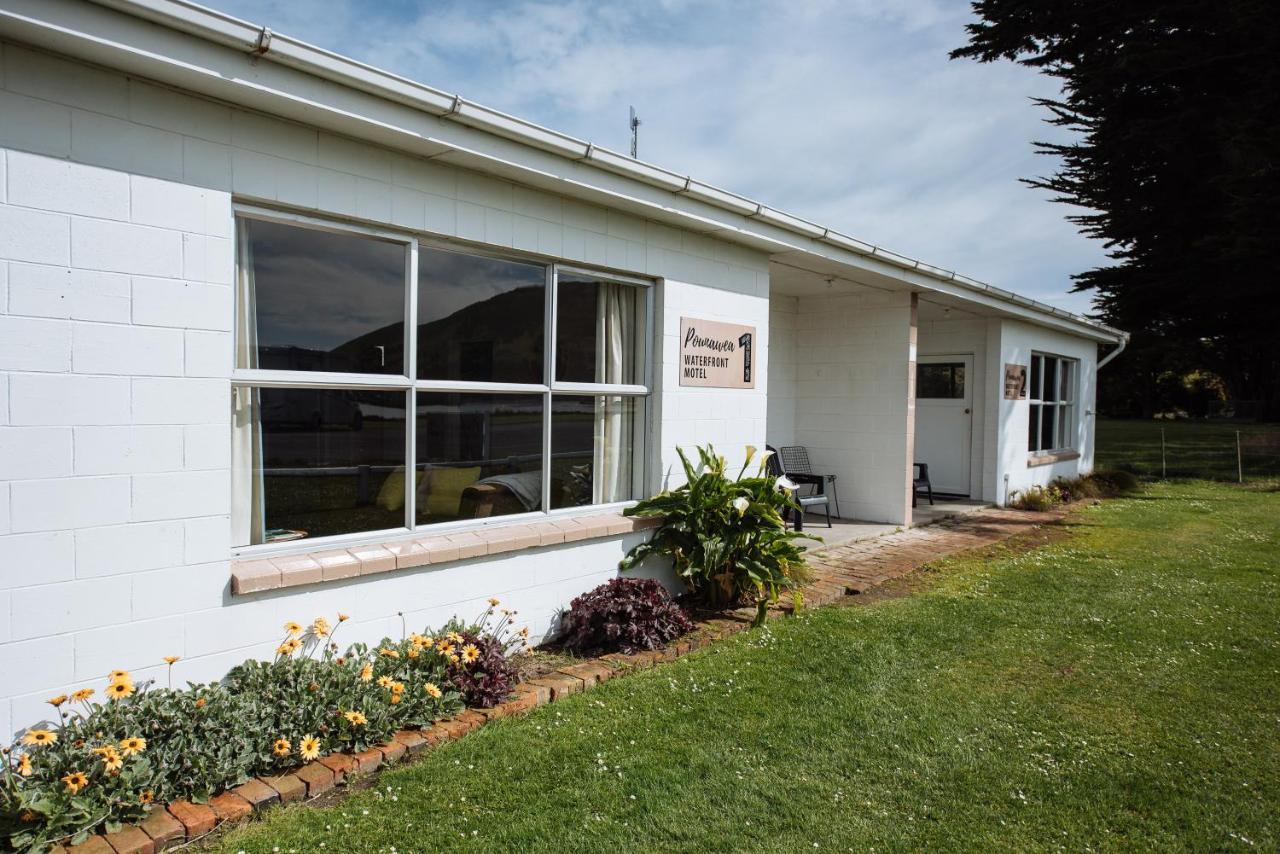 Pounawea Waterfront Motels Exteriör bild